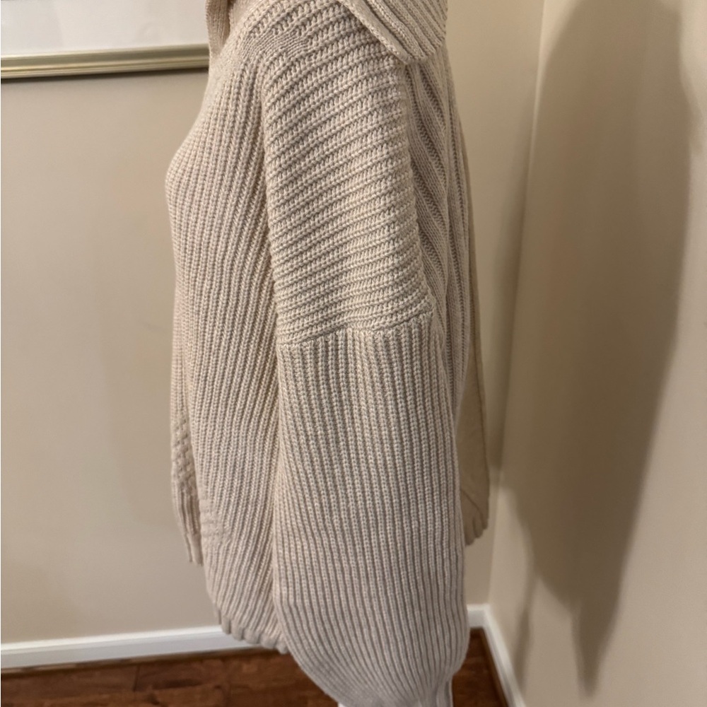 Modesees Women's Cream Sweater. Oversized Sz Medium - Picture 2 of 7